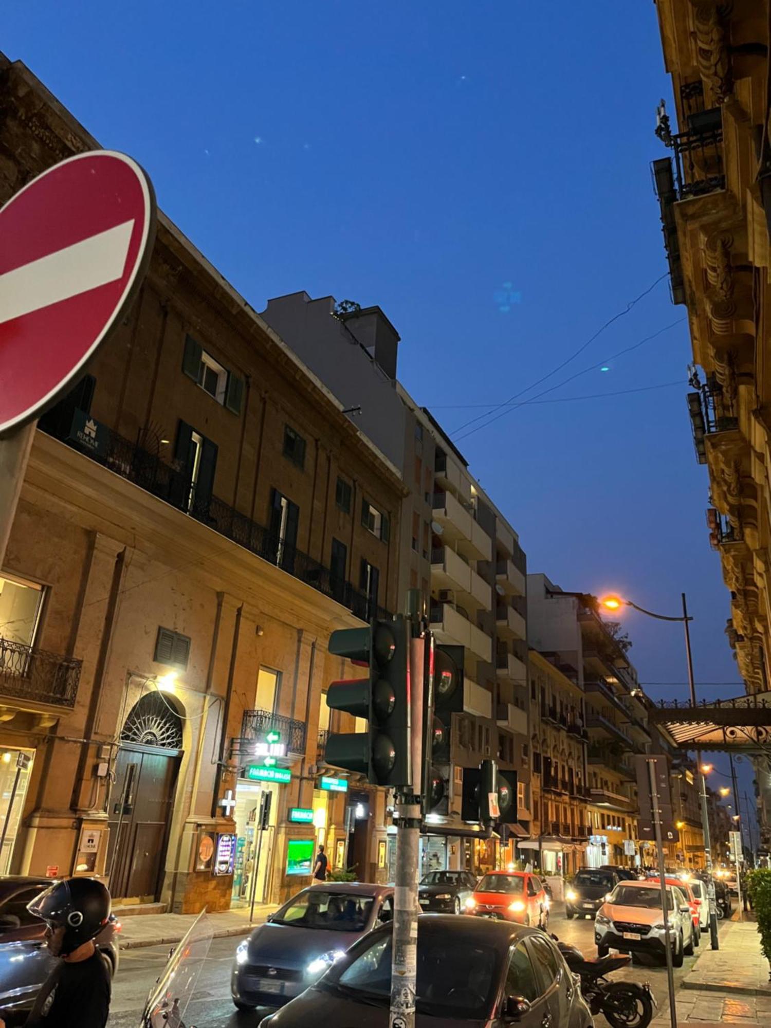 4 Country Side - City Center Palermo Eksteriør bilde